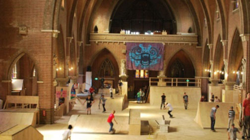 Avrupa, kiliselerini satışa çıkardı