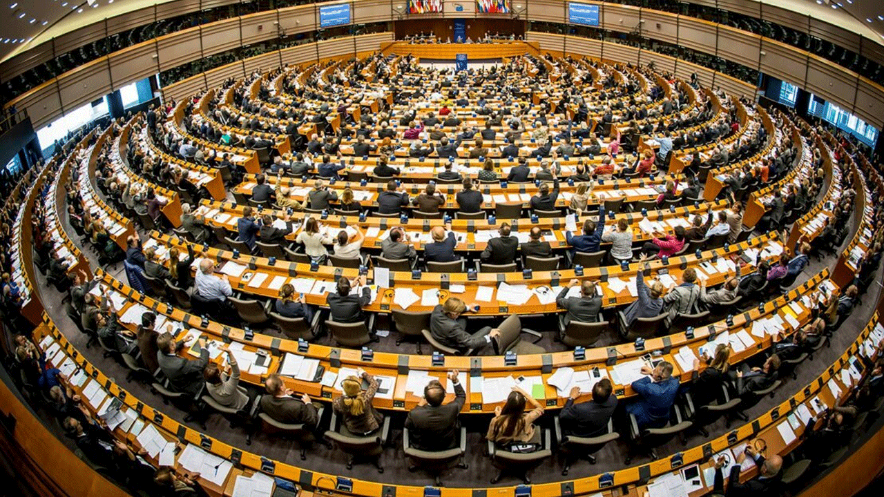 Avrupa Parlamentosu'nda yeni skandal! Çin bağlantılı yolsuzluk soruşturması başlatıldı