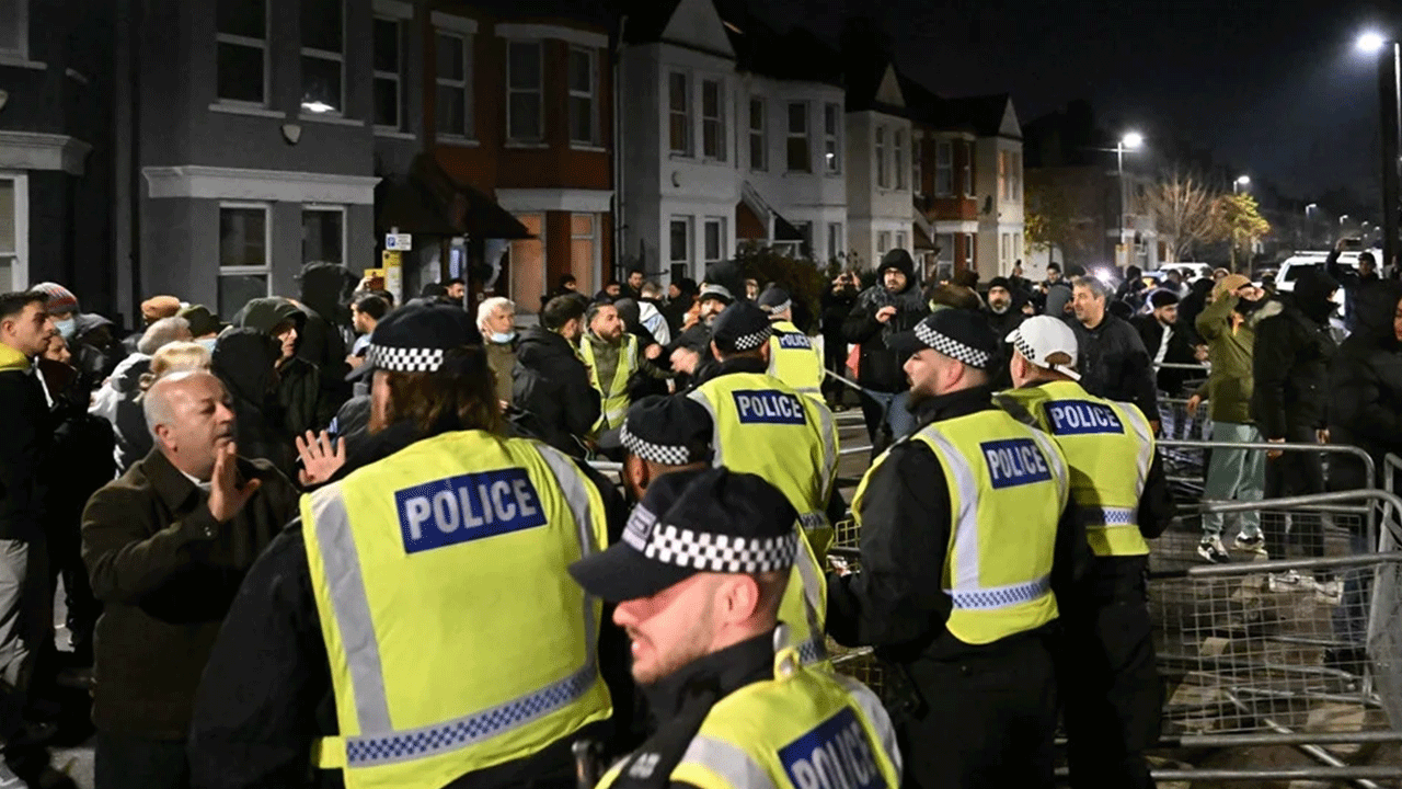 Avrupa terörle tanışıyor... PKK'lılarla polis çatıştı!