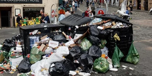 Avrupa ülkesinde büyük kriz! Sokaklar çöplerle dolup taştı