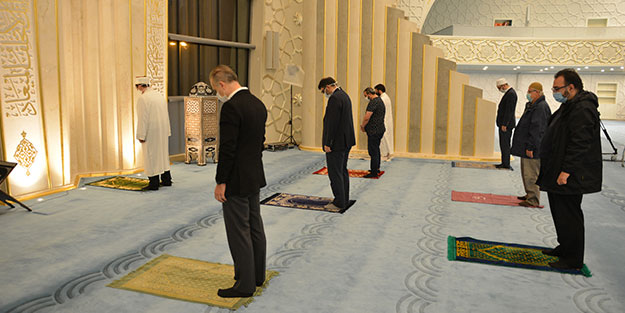 Avrupa ülkesinde camiler toplu ibadete açıldı, cemaat özlemi sona erdi