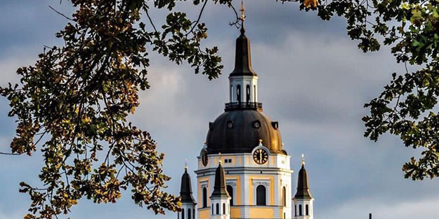 Avrupa ülkesinde kiliseleri kapatma kararı