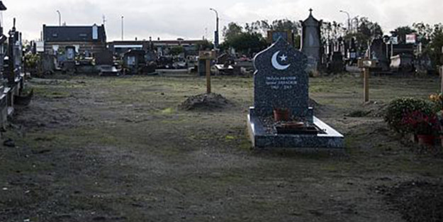 Avrupa ülkesinde koronavirüsten ölen Müslümanlar için mezarlık bulunamıyor