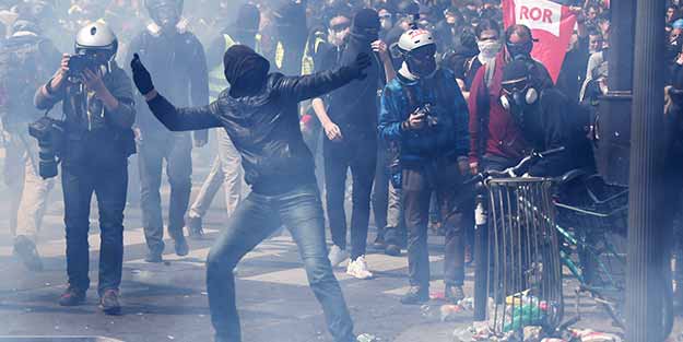 Avrupa ülkesinde olaylı 1 Mayıs: 25 yaralı, 222 gözaltı