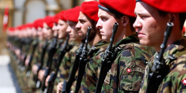 Avrupa ülkesinde ordu harekete geçti!