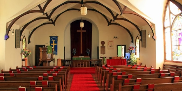 Avrupa ülkesinde papaz rezilliği! Tutuklandı