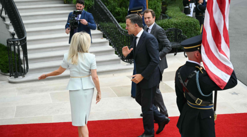 AVRUPA ve NATO liderleri Beyaz Saray'da: Trump-Zelenski görüşmesine katılıyor