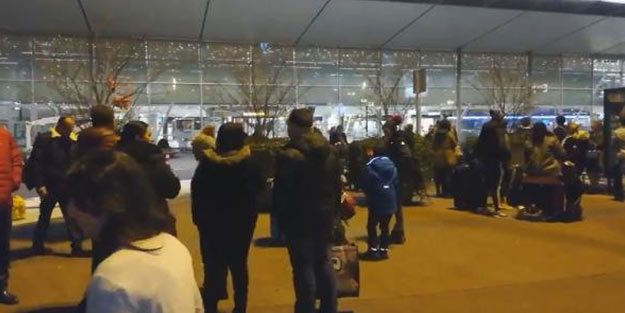Avrupa'da bomba alarmı! Havalimanı tahliye edildi