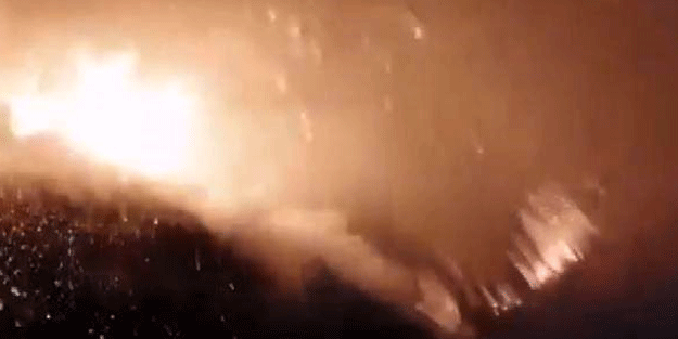 Avrupa'da bulunan yanardağ patladı