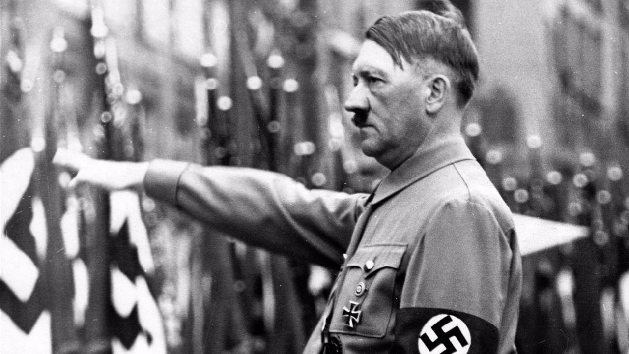 Avrupa'da Hitler'den sonra bir ilk! Cumhurbaşkanı görevi resmen verdi