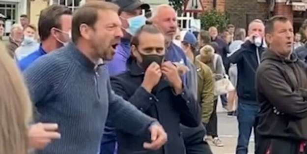 Avrupa'da ortalık karıştı! Irkçılık karşıtı gösterileri ırkçılar bastı