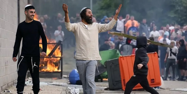 Avrupa’daki İslam düşmanlığının körüklenmesinin arkasında Yahudi var!