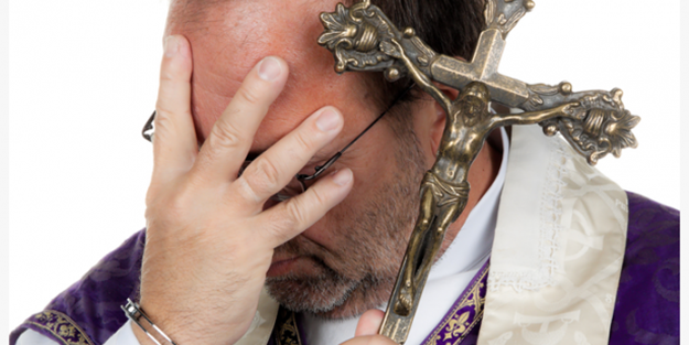 Avrupa'nın en büyük kilisesinden 25 bin kişi ayrıldı