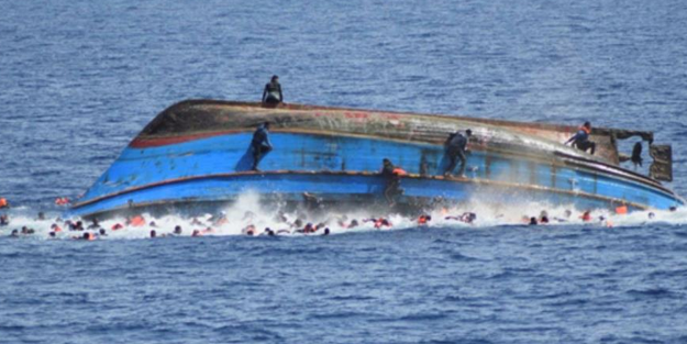 Avrupa'ya ulaşmaya çalışan göçmenlerin teknesi battı! 44 kişi hayatını kaybetti