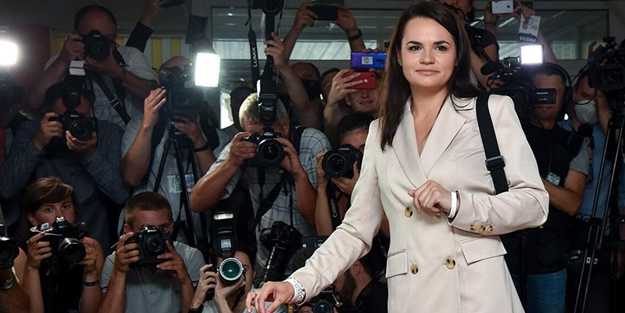 Avrupa'yı karıştıracak hamle! Muhalefet liderini devlet başkanı olarak tanıdılar