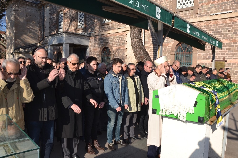 Avukat Aydın Seymen’e göz yaşlarıyla veda 