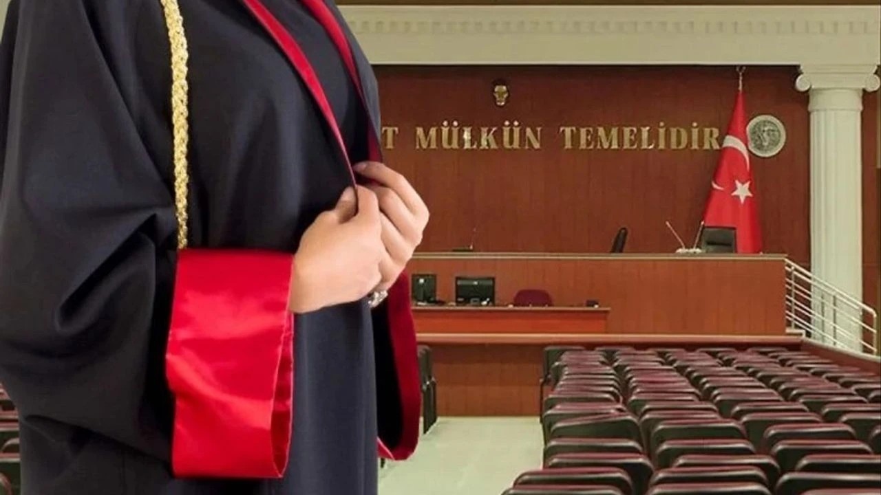 Avukatın yaptığı pes dedirtti! Hakim dayanamadı duruşmadan attı