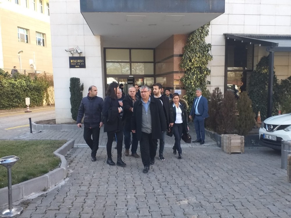 Avukatlık bürosunda kavga: 2 yaralı 