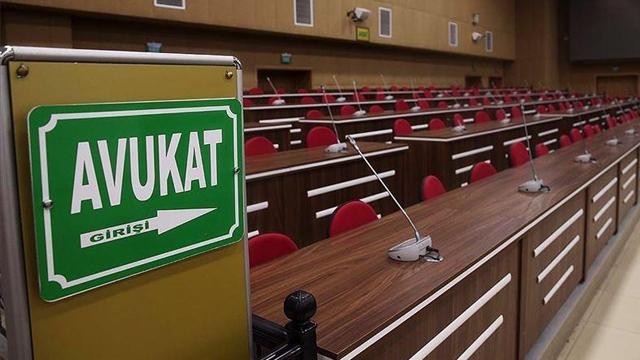 Avukatlık kanunu yönetmeliği değişiyor: Sigortalı olmak avukatlık stajına engel olmayacak