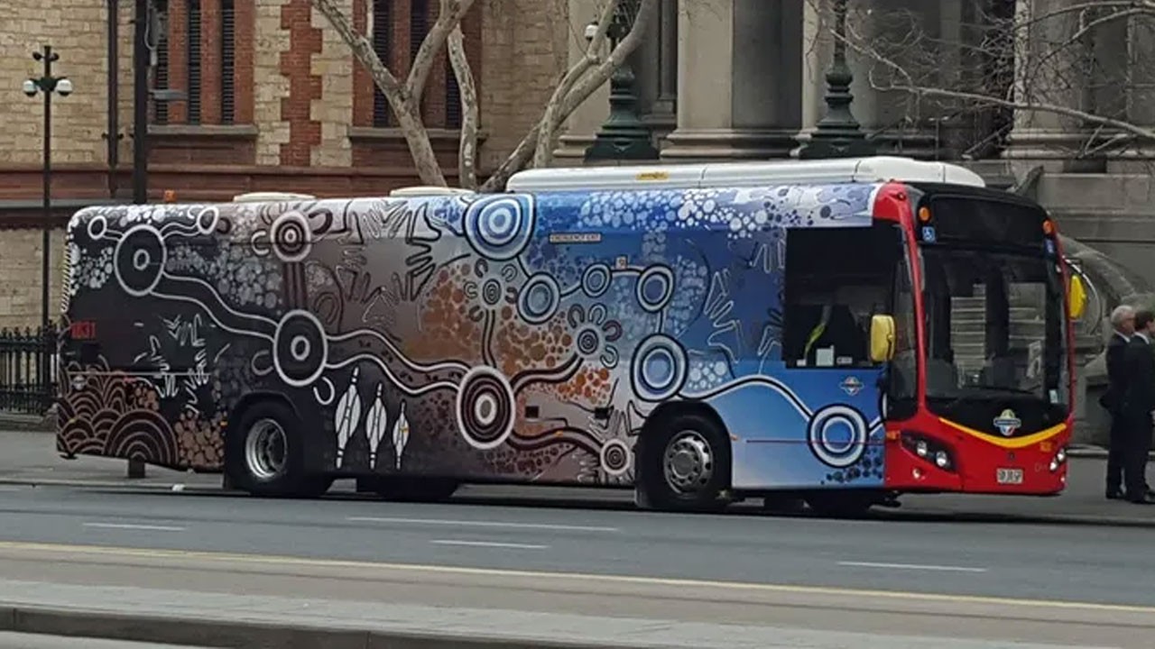 Avustralya yakıt krizine karşı harekete geçti! İki eyalette toplu taşıma bedava oldu