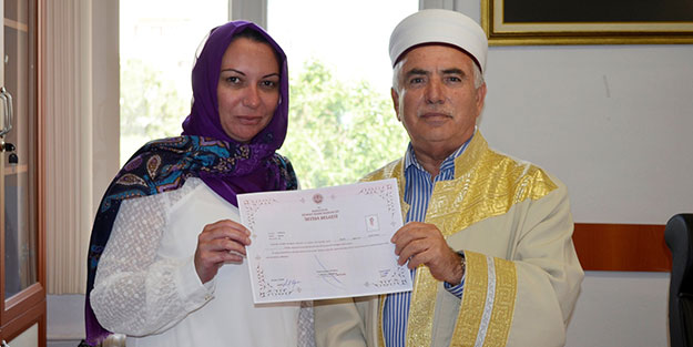 Avustralyalı kadın Müslüman oldu