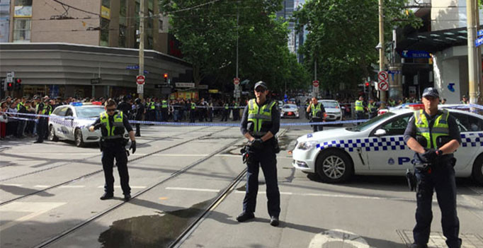 Avustralya'nın Melbourne kentinde bıçaklı saldırı