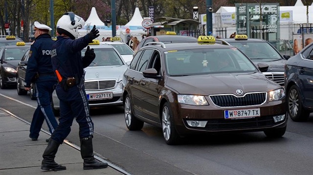 Avusturya polisi: Siz Erdoğancılar hep aynısınız!