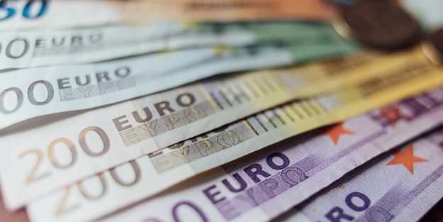 Avusturya'da 2 bin avro asgari ücret talebi