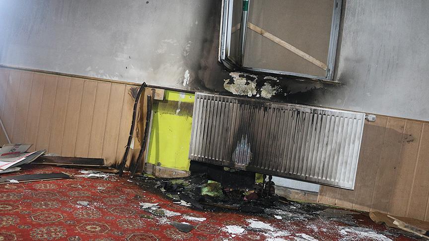 Avusturya'da camiye alçak saldırı