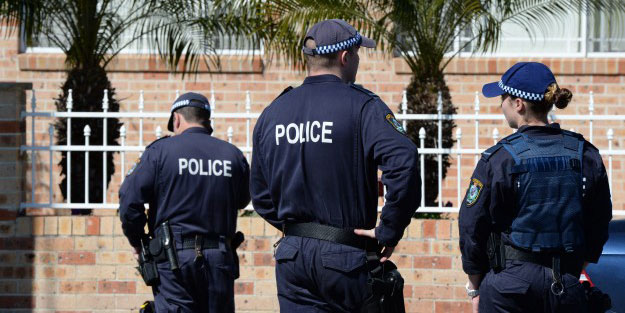 Avusturya'da PKK'lılar Türkiye ofisini bastı