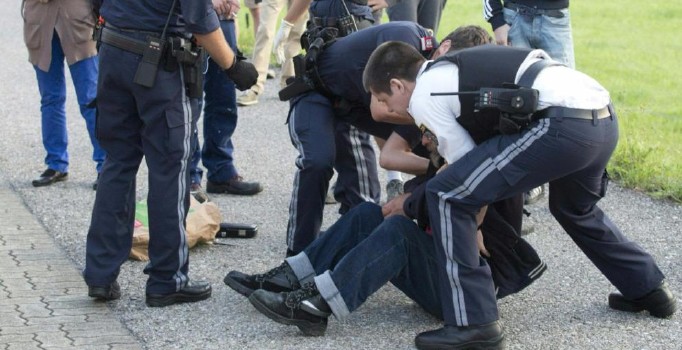 Avusturya'da tren istasyonunda bıçaklı saldırı