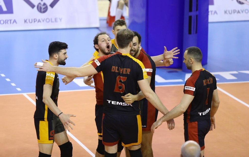 AXA Sigorta Erkekler Kupa Voley: İstanbul Büyükşehir Belediyespor: 0 - Galatasaray: 3 