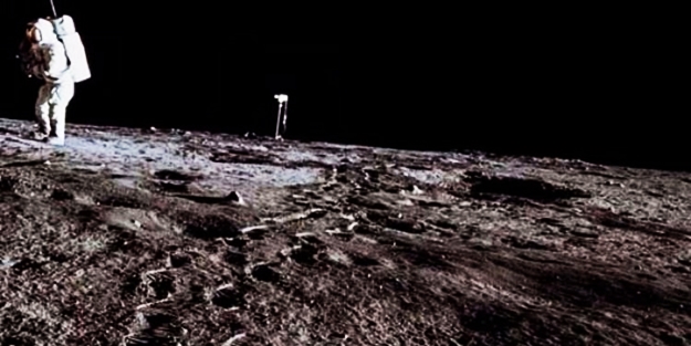 Ay'da 50 kilometrelik mağara keşfedildi