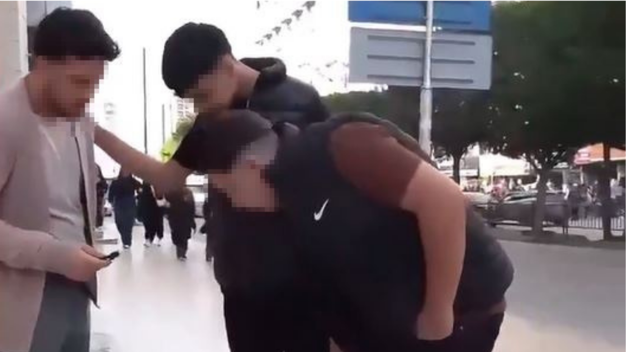 Sanal medyada kurgu içerik paylaştı, adliye mescidini temizleme cezası verildi