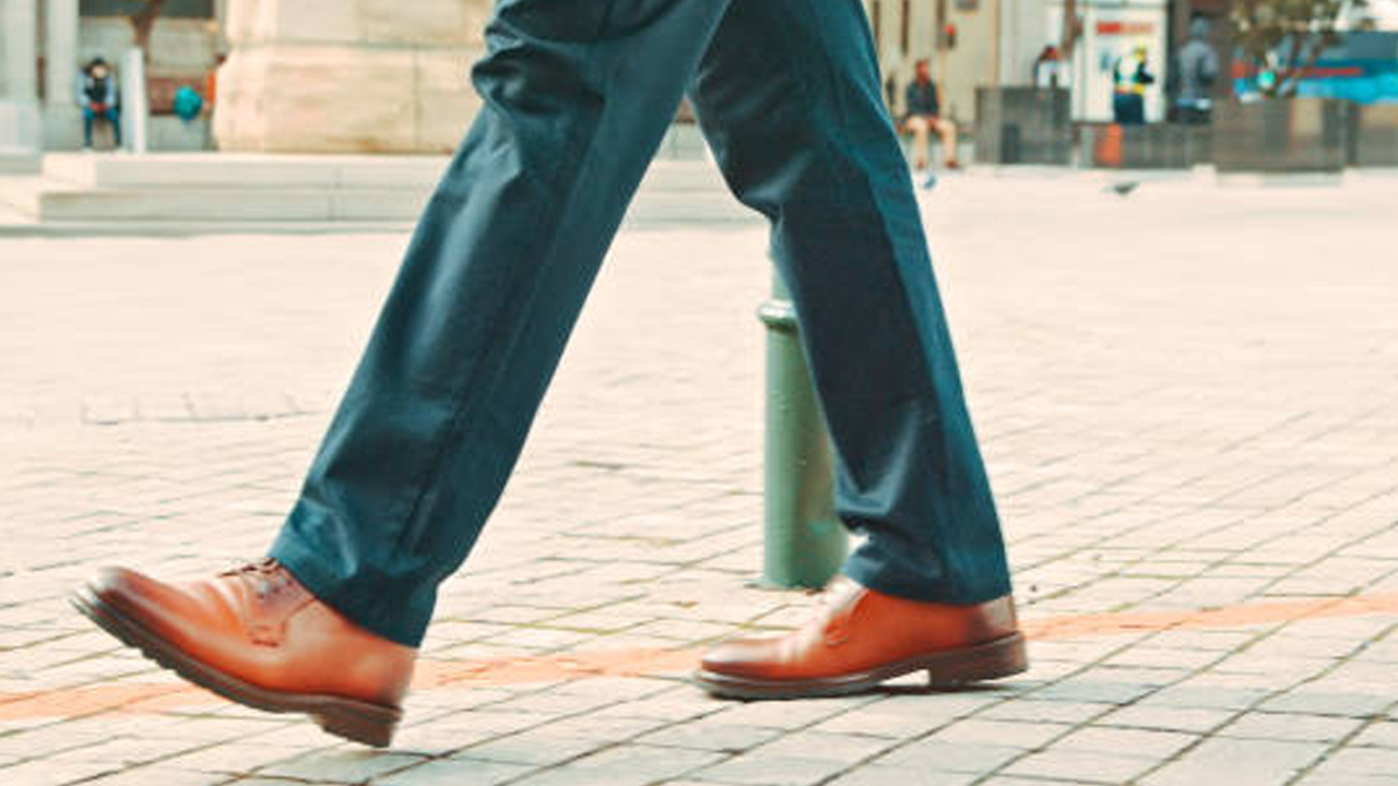 Ayakkabı Giymek Günah Deyip Dövdü!