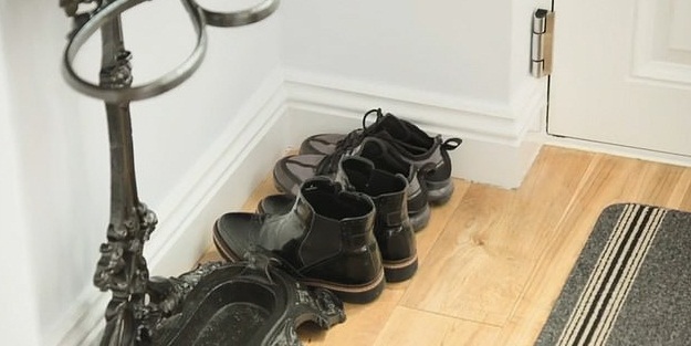 Ayakkabılara dikkat! Koronavirüs tespit edildi