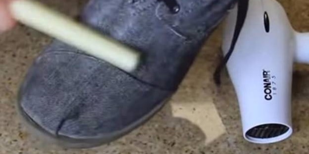 Ayakkabılarınızı su geçirmez yapmak çok basit!