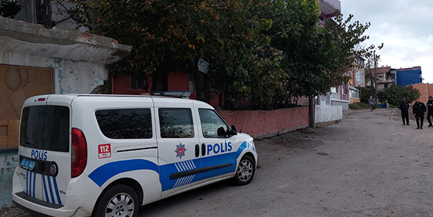 Ayakkabısını çıkarırken kafa üstü düşen yaşlı adam öldü