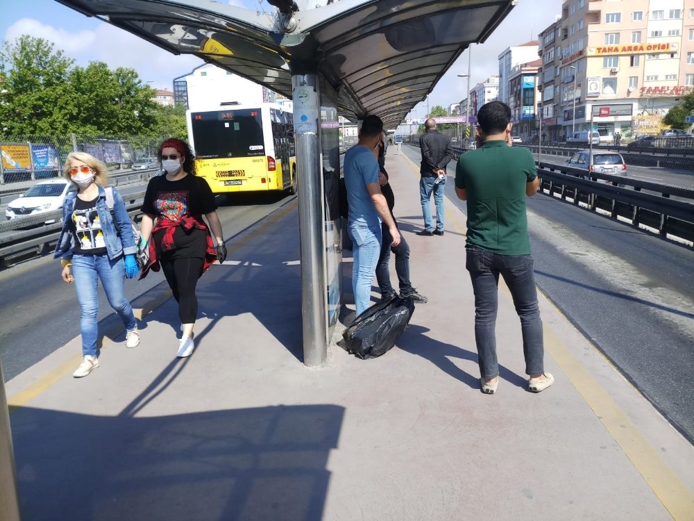 Ayakta yolcu düzenlemesinin ardından metrobüste yeni dönem 