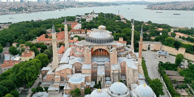 Ayasofya 25 milyon ziyaretçi ağırladı