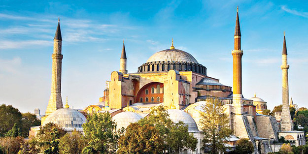 Ayasofya 85 yıldır ezana hasret