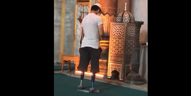 Ayasofya Camii'nde duygulandıran görüntü