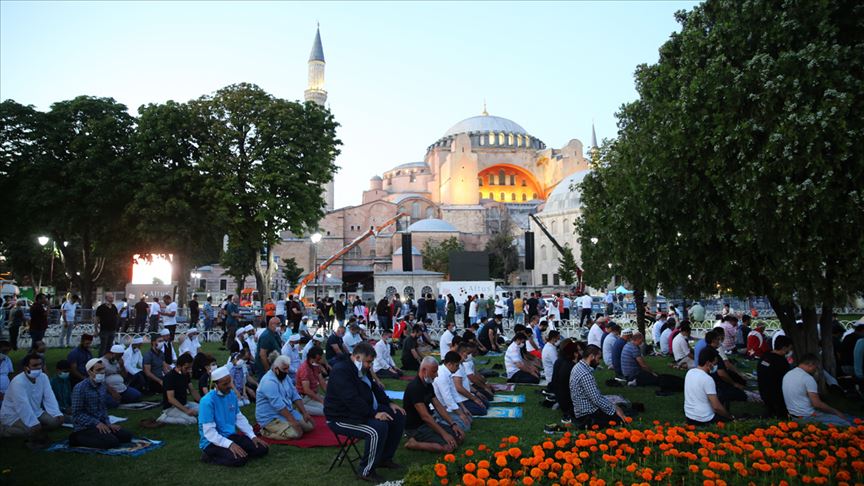 Ayasofya-i Kebir Cami-i Şerifi'nde dua programı başladı