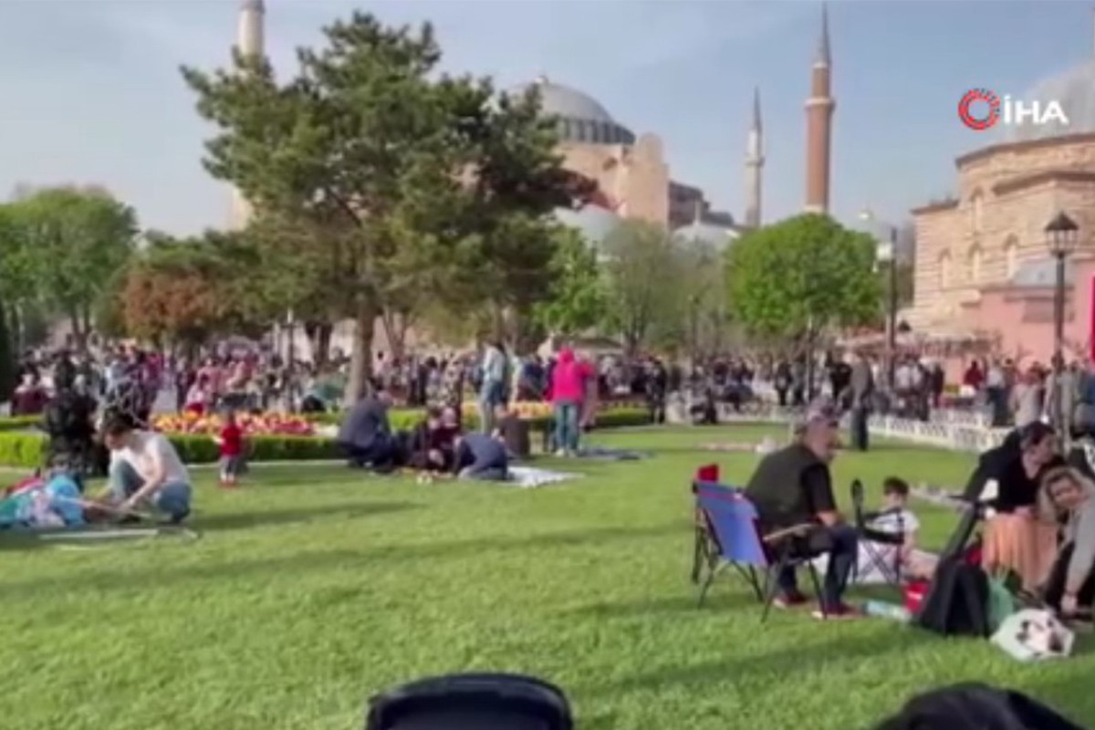 Ayasofya-i Kebir Camii Şerifi'ne ziyaretçi akını
