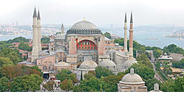 Ayasofya için çirkin kampanya