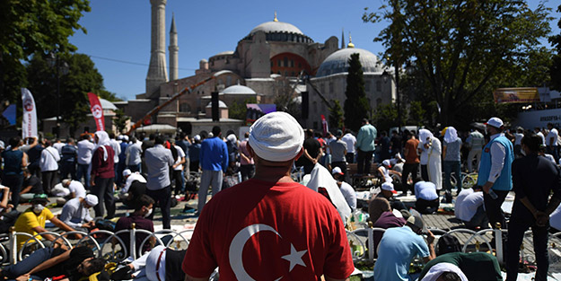 Esaret son buldu, ümmet ayağa kalktı! 