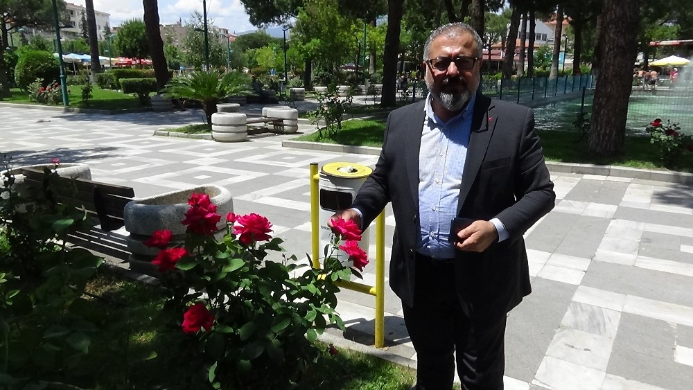 Ayasofya tartışmalarına yazdığı dizeler ile katıldı 
