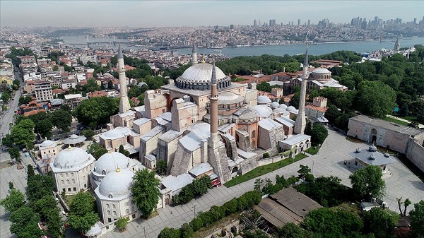 Ayasofya’da cuma namazını kim kıldıracak?