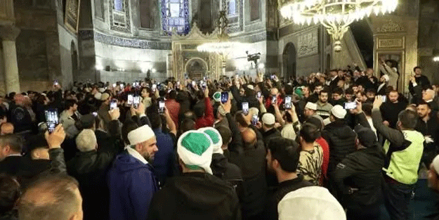 Ayasofya’da sabah namazı! Seçim zaferi sonrası doldu taştı