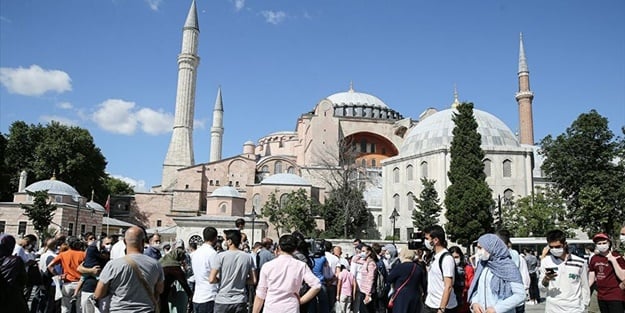 Ayasofya’nın açılış tarihinde bomba detay